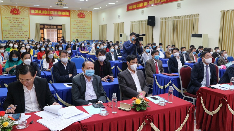 HUYỆN MỸ ĐỨC TUYÊN DƯƠNG KHEN THƯỞNG TẬP THỂ CÁ NHÂN CÓ THÀNH TÍCH XUẤT SẮC NĂM HỌC 2020-2021