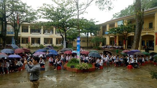 https://myduc.edu.vn/uploads/news/2019_04/anh-hs-ngoi-nghe-pd.jpg